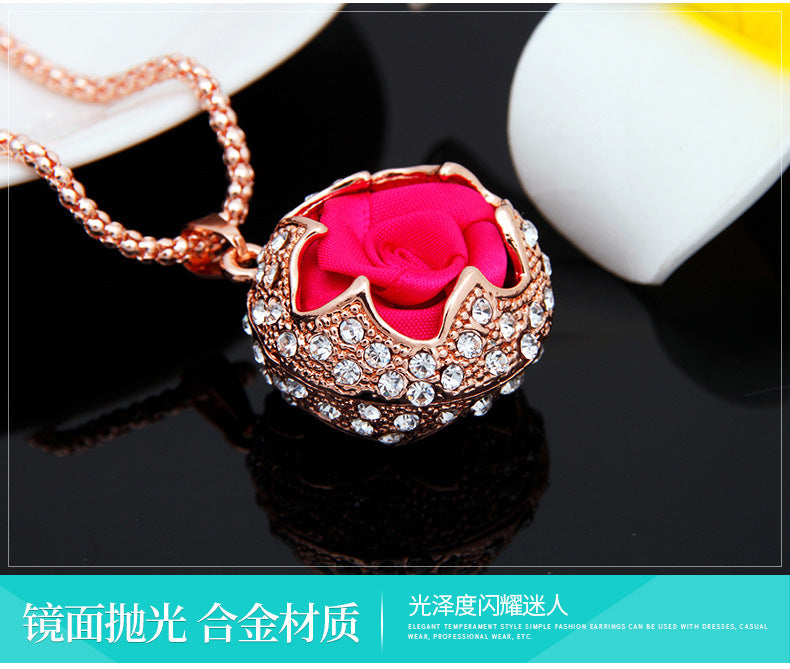 Autumn And Winter High Grade Rose Pendant Decorative