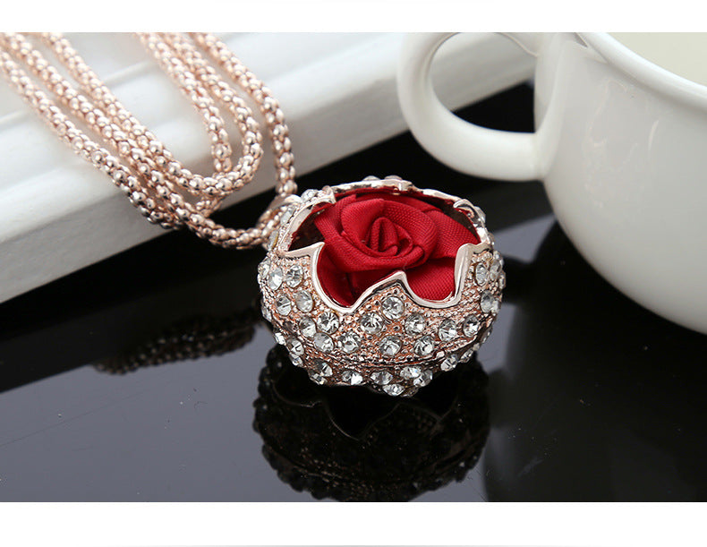 Autumn And Winter High Grade Rose Pendant Decorative