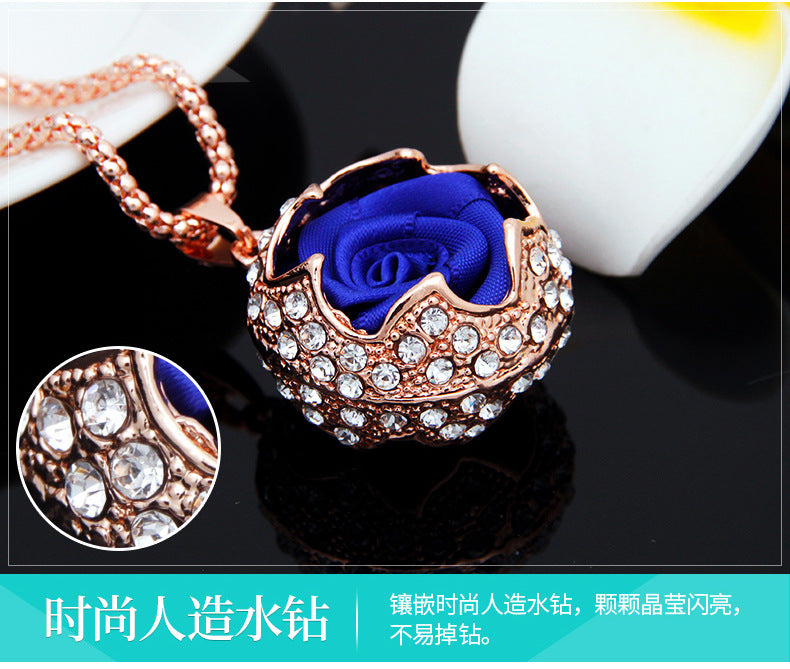 Autumn And Winter High Grade Rose Pendant Decorative