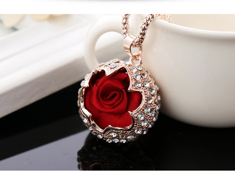Autumn And Winter High Grade Rose Pendant Decorative