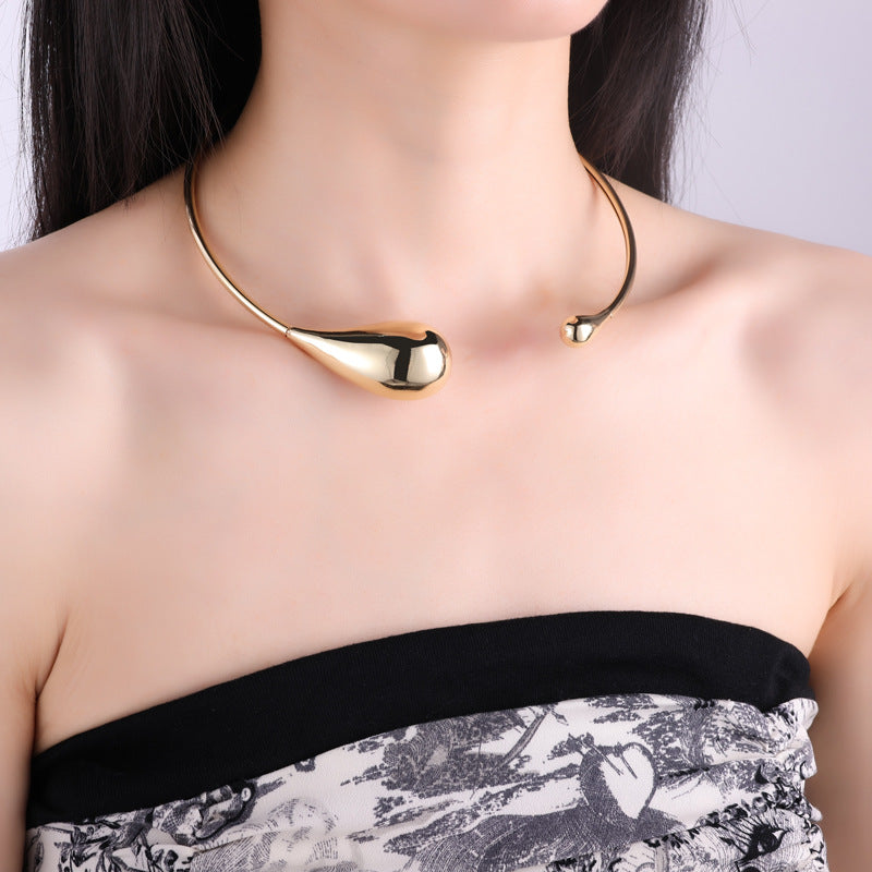 Popular Alloy Material Teardrop Shaped Necklace For Women