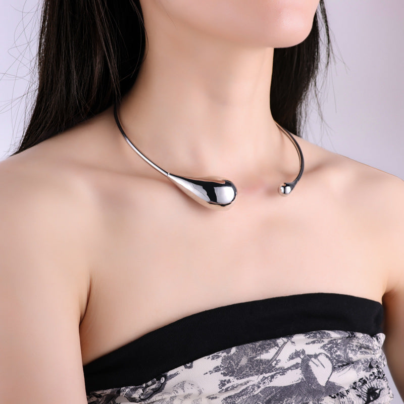 Popular Alloy Material Teardrop Shaped Necklace For Women