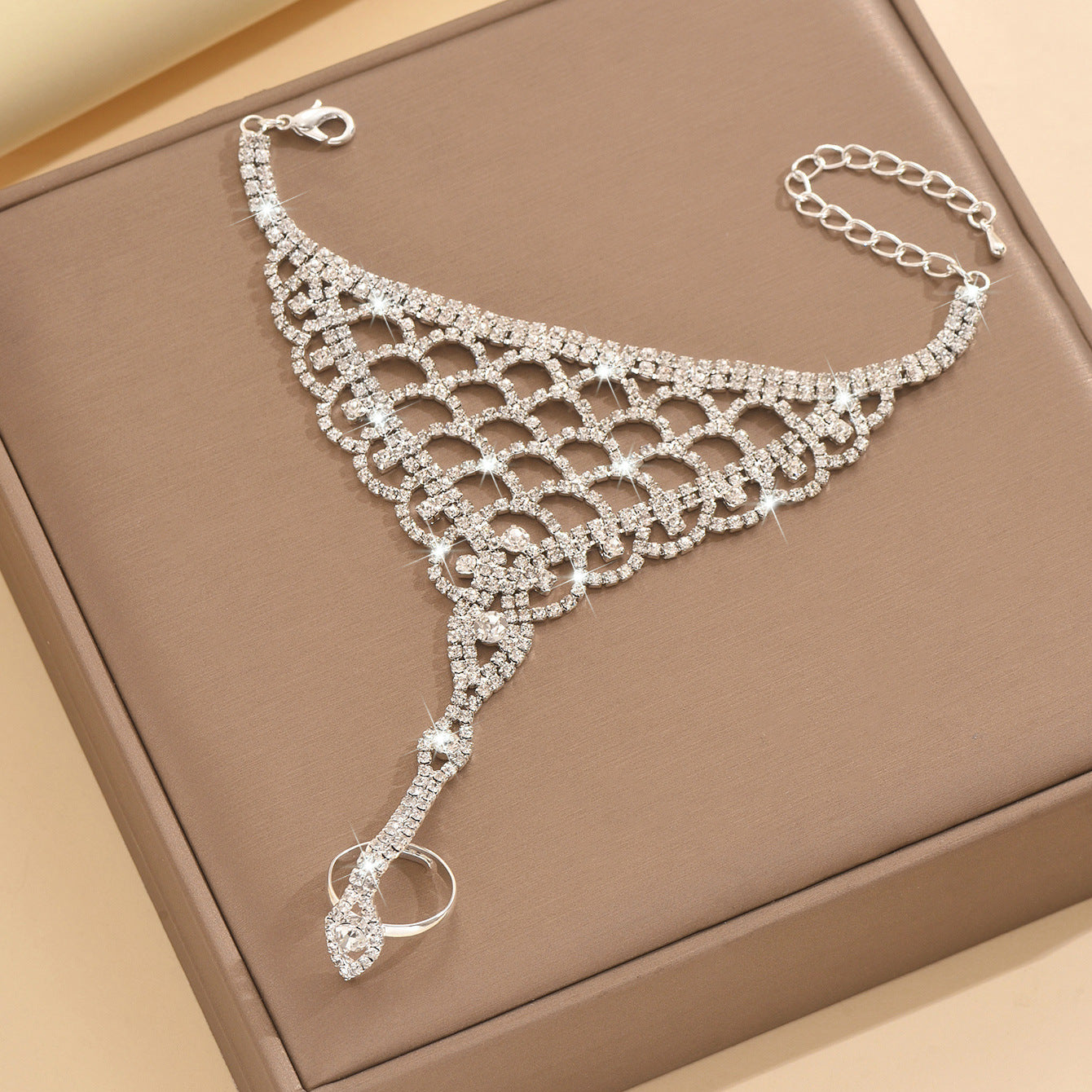 Rhinestone Mesh Bracelet Women'S Personalized Hollow Zircon Finger