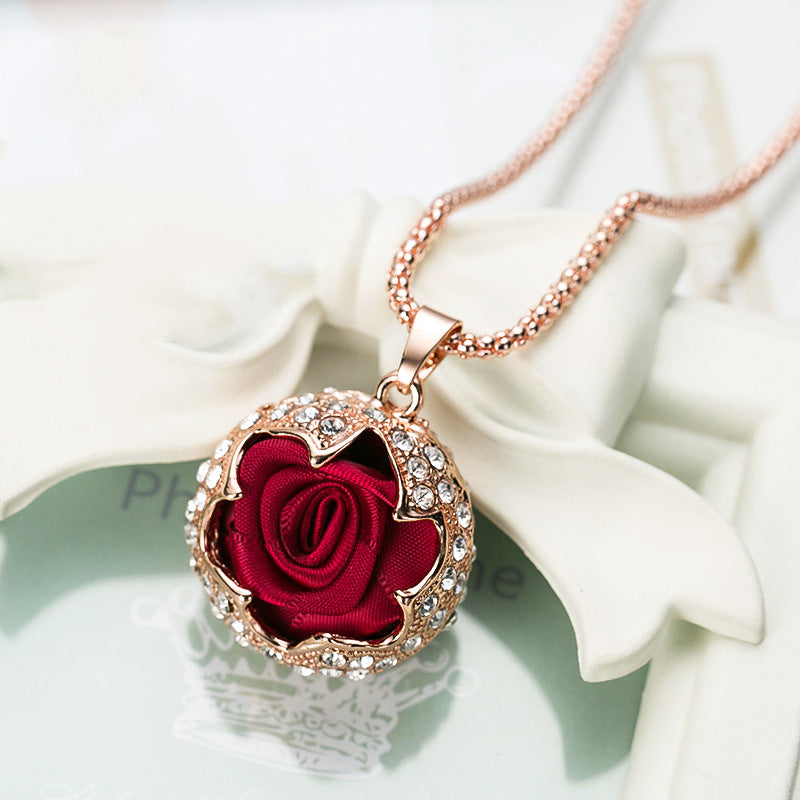 Autumn And Winter High Grade Rose Pendant Decorative