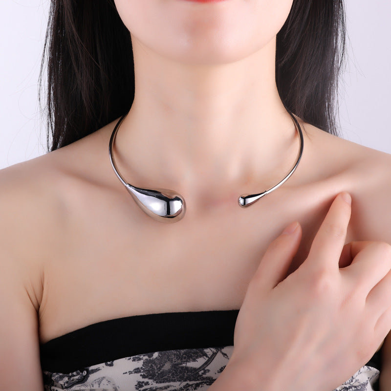 Popular Alloy Material Teardrop Shaped Necklace For Women