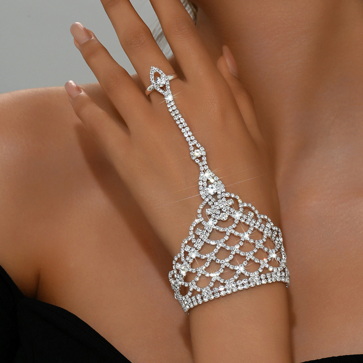 Rhinestone Mesh Bracelet Women'S Personalized Hollow Zircon Finger