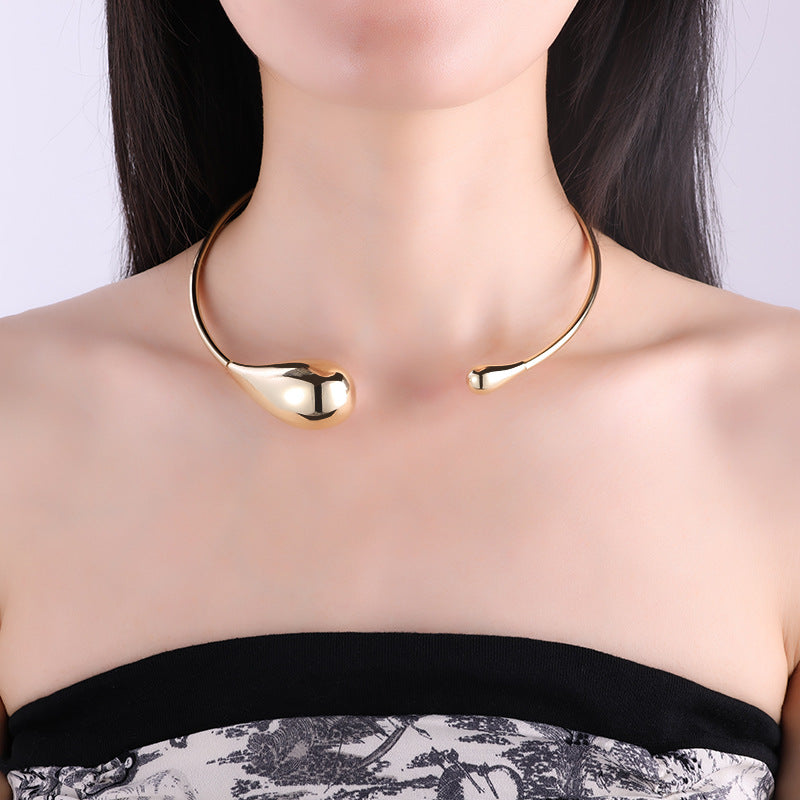 Popular Alloy Material Teardrop Shaped Necklace For Women